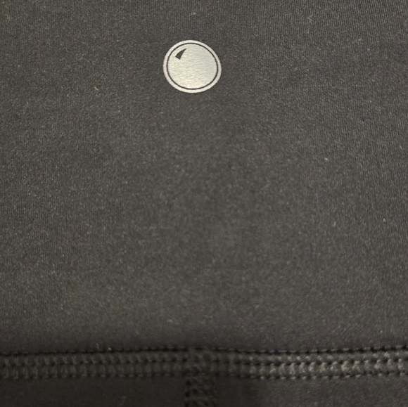 Yogalicious shorts - Picture 2 of 5